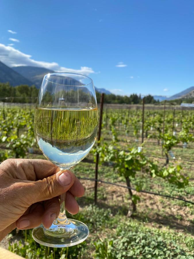 Similkameen Wild Resort & Winery Retreat Osoyoos Eksteriør bilde
