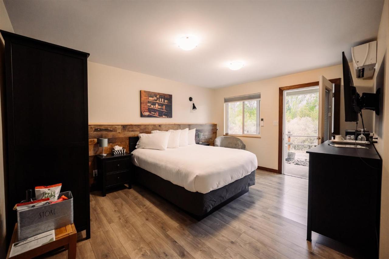 Similkameen Wild Resort & Winery Retreat Osoyoos Eksteriør bilde