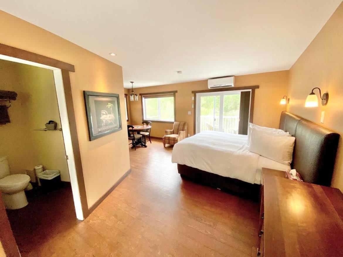 Similkameen Wild Resort & Winery Retreat Osoyoos Eksteriør bilde