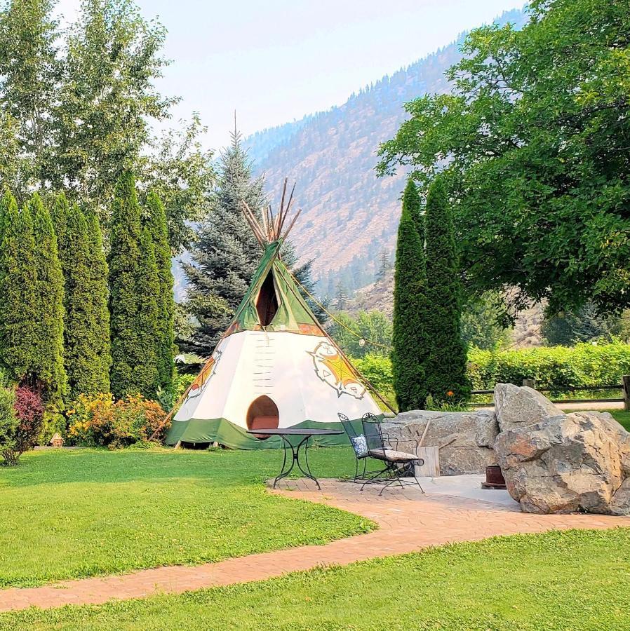 Similkameen Wild Resort & Winery Retreat Osoyoos Eksteriør bilde