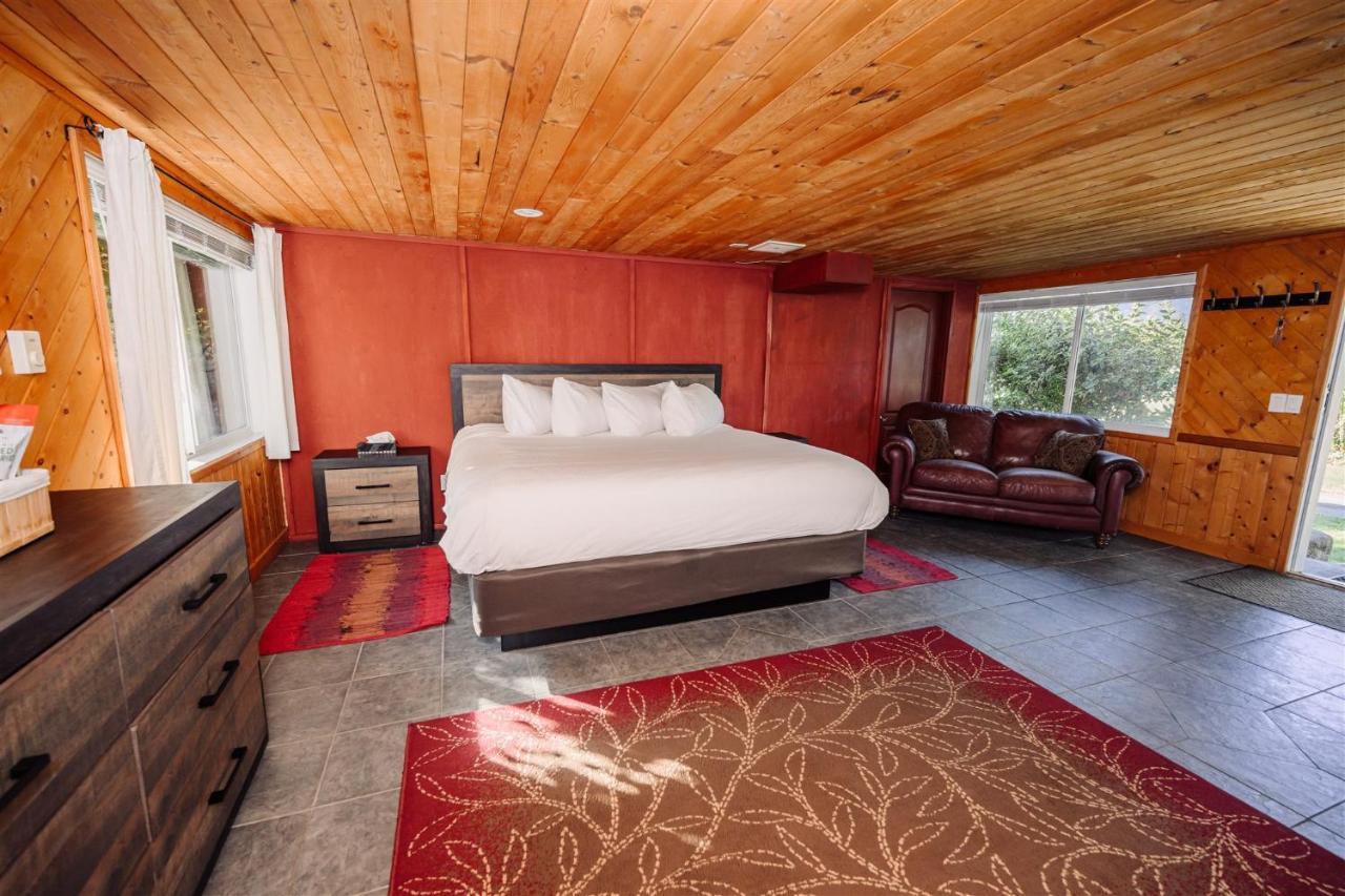 Similkameen Wild Resort & Winery Retreat Osoyoos Eksteriør bilde
